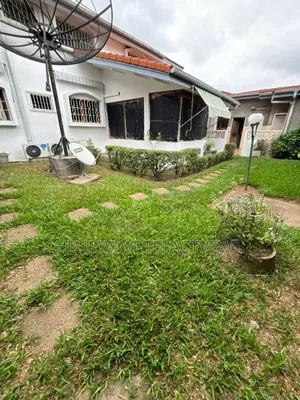 Furnished 4chbre Duplex dans Cocody Rivera 3 à Vendre