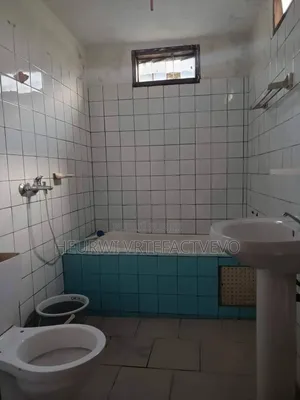 Furnished 20chbre Chambre et salon dans Cocody Rivera à Vendre