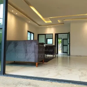 8chbre Duplex dans Faya Cité Mugefci, Cocody à Vendre