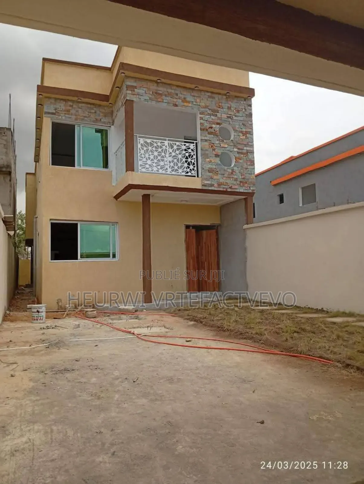 4chbre Duplex dans Angré, Cocody à Vendre