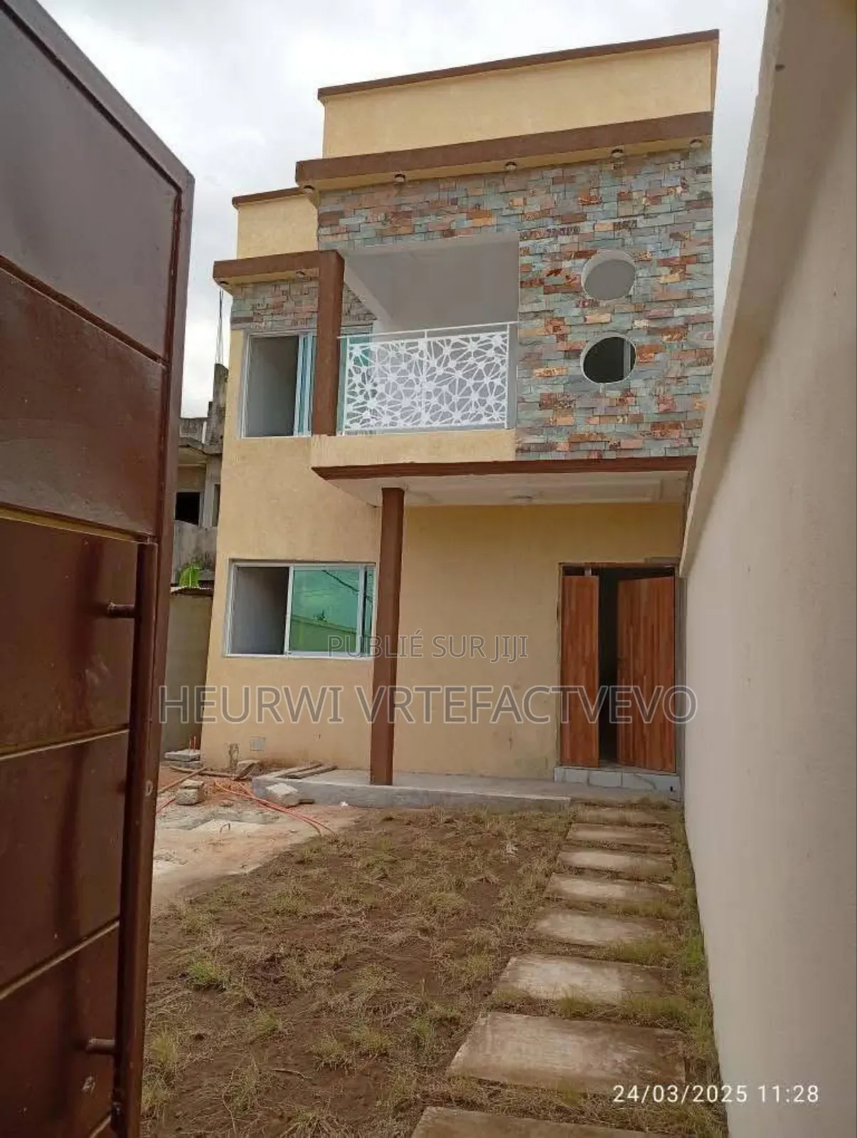 4chbre Duplex dans Angré, Cocody à Vendre