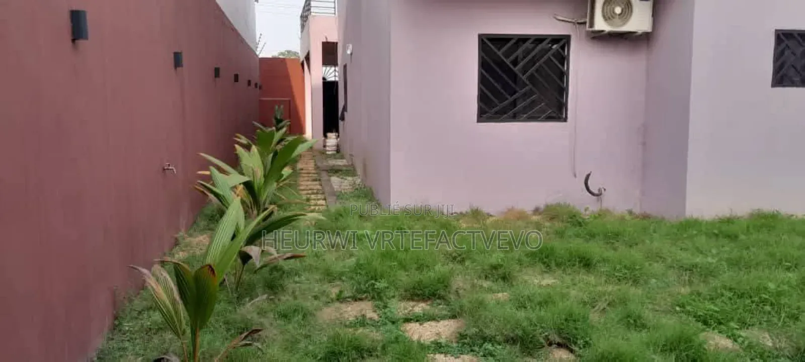 5chbre Duplex dans Angré Djorogobité, Cocody à Vendre