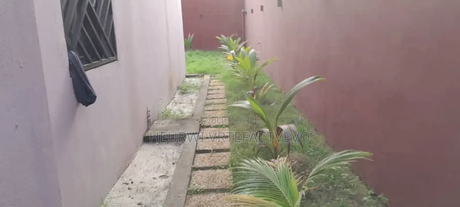 5chbre Duplex dans Angré Djorogobité, Cocody à Vendre