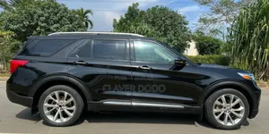 Ford Explorer Platinum 2021 Noir