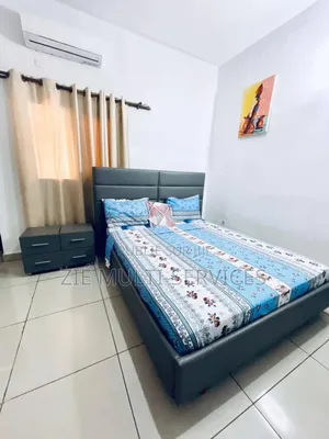 Furnished 5chbre Villa dans Zié Multi-Service, Cocody à Vendre