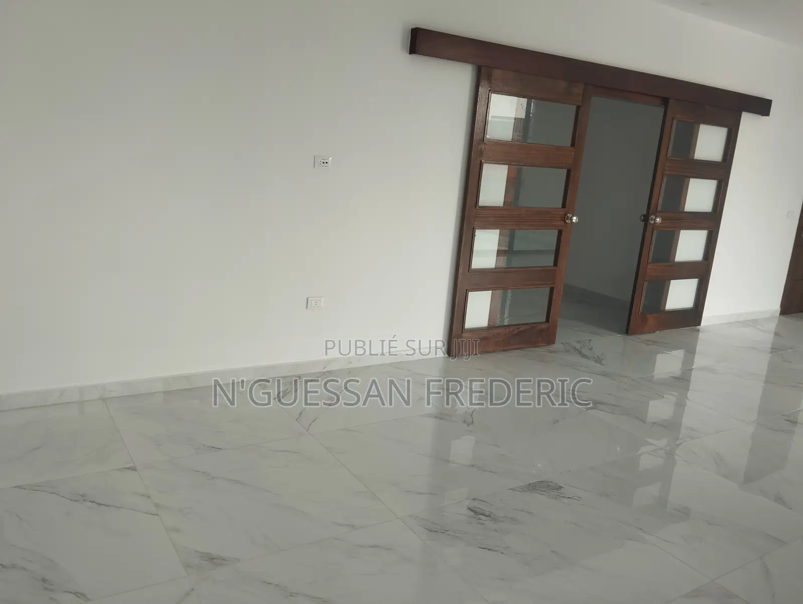 4chbre Appartement dans Marcory à Louer