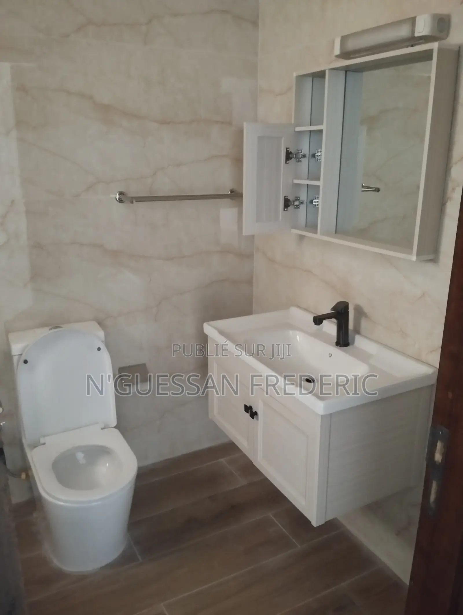 4chbre Appartement dans Marcory à Louer