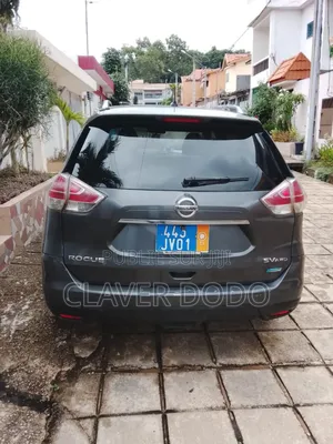 Nissan Rogue S 4dr SUV AWD (2.5L 4cyl CVT) 2014 Gris