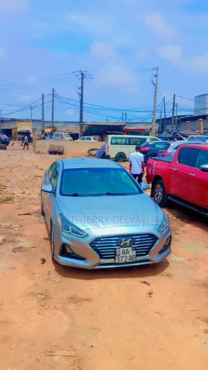 Photo - Hyundai Sonata SE 2018 Gris