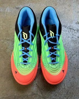 Photo - Basketball Adidas Dame 10 Green