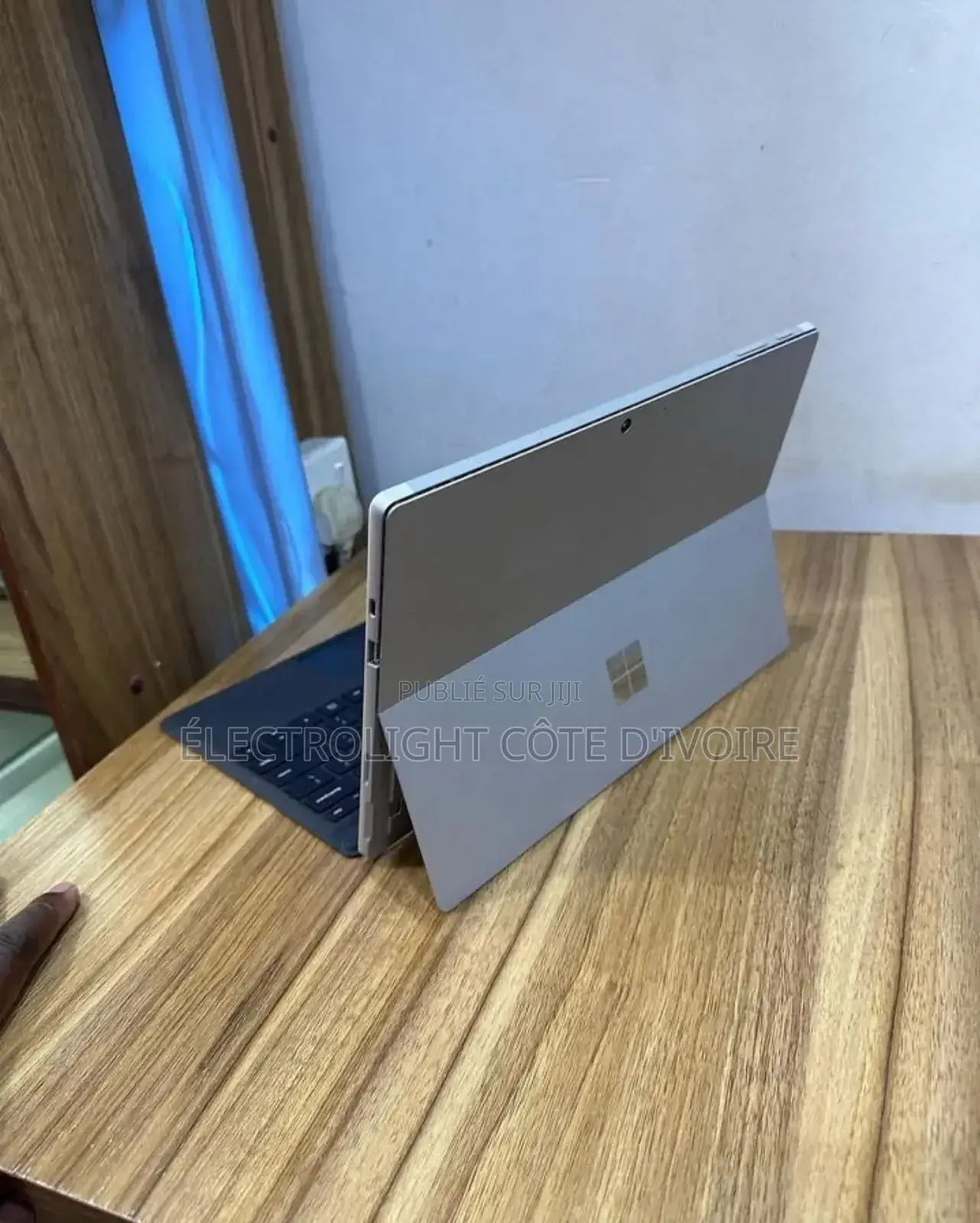 Neuf Microsoft Surface Pro 6 8GB Intel Core I5 SSD 512GB