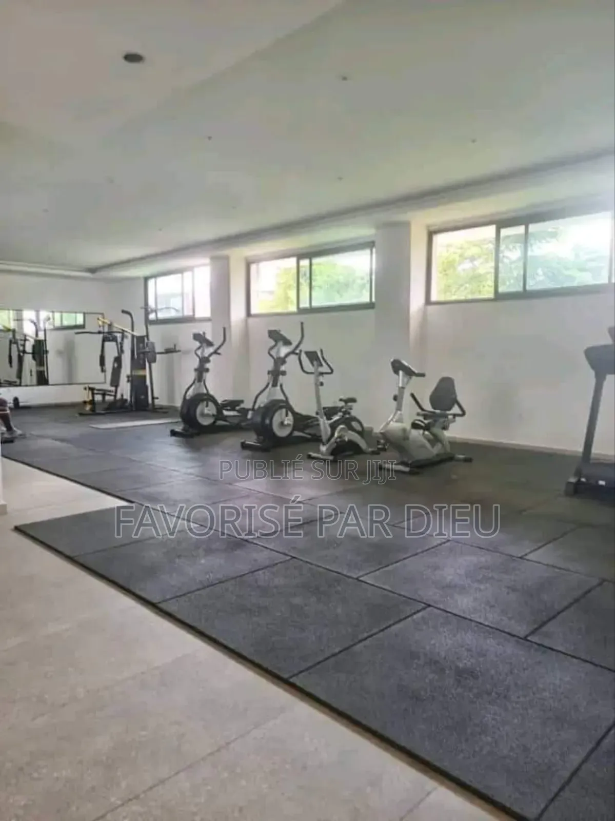 3chbre Appartement dans Cocody à Louer