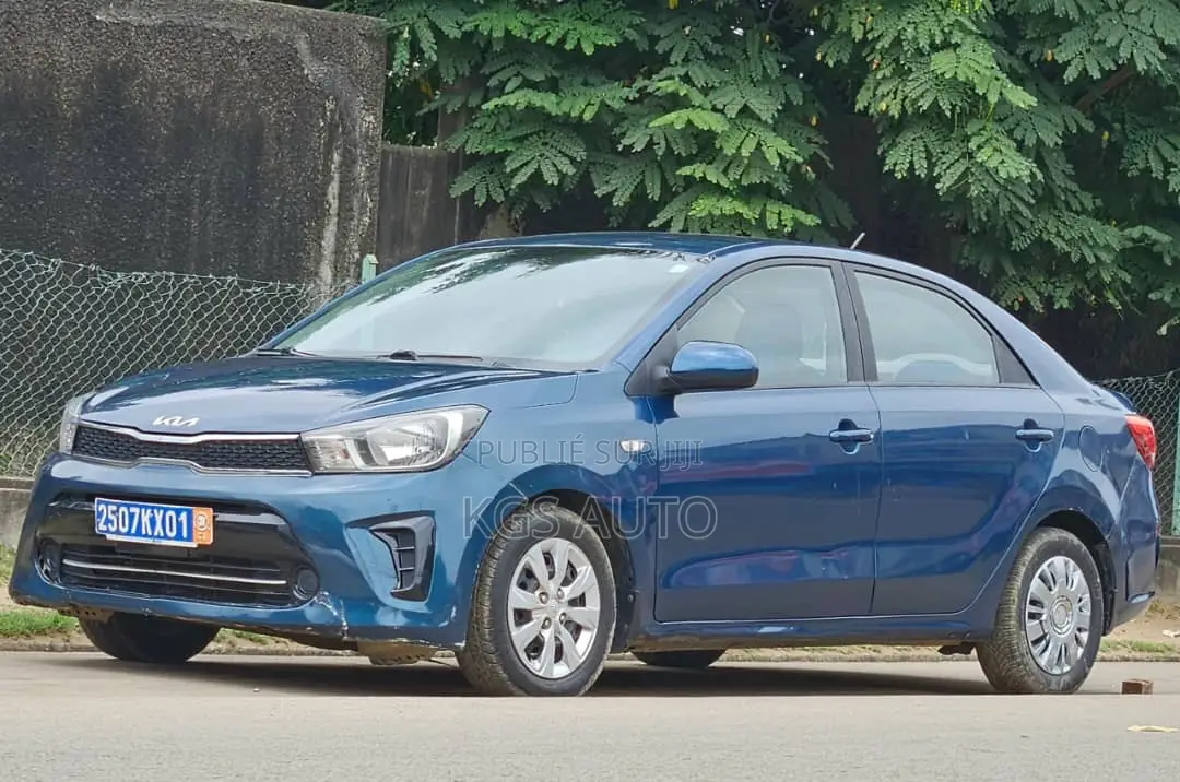 Kia Pegas 2021 Bleu