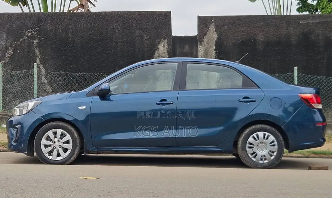 Kia Pegas 2021 Bleu