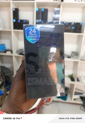 Photo - New Samsung Galaxy S10e 256 GB Noir