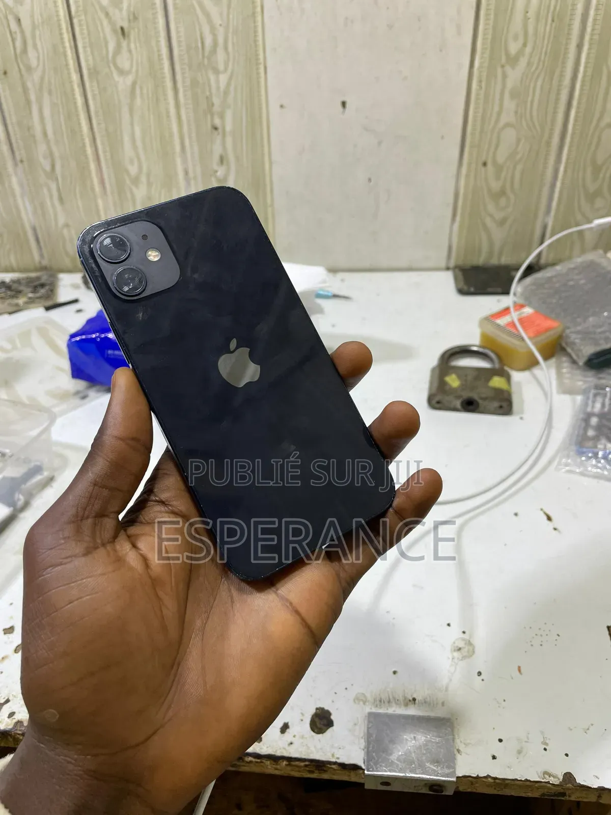 Pomme iPhone 12 64 GB Noir