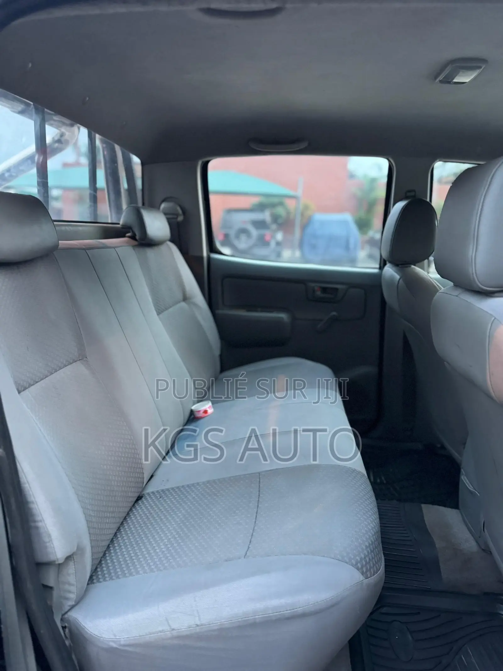 Toyota Hilux 2.5 D-4D 4X4 SRX 2010 Gris