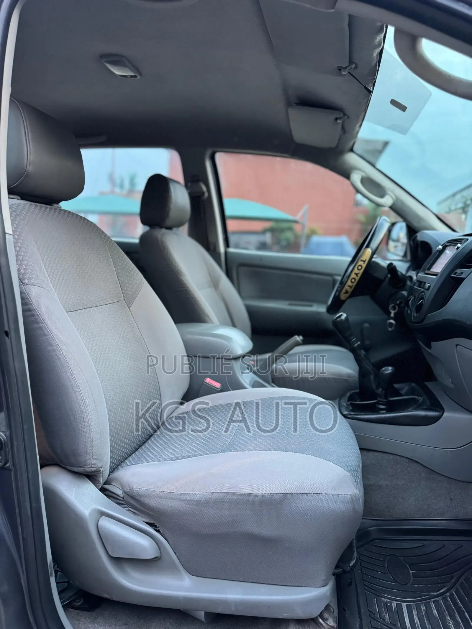 Toyota Hilux 2.5 D-4D 4X4 SRX 2010 Gris