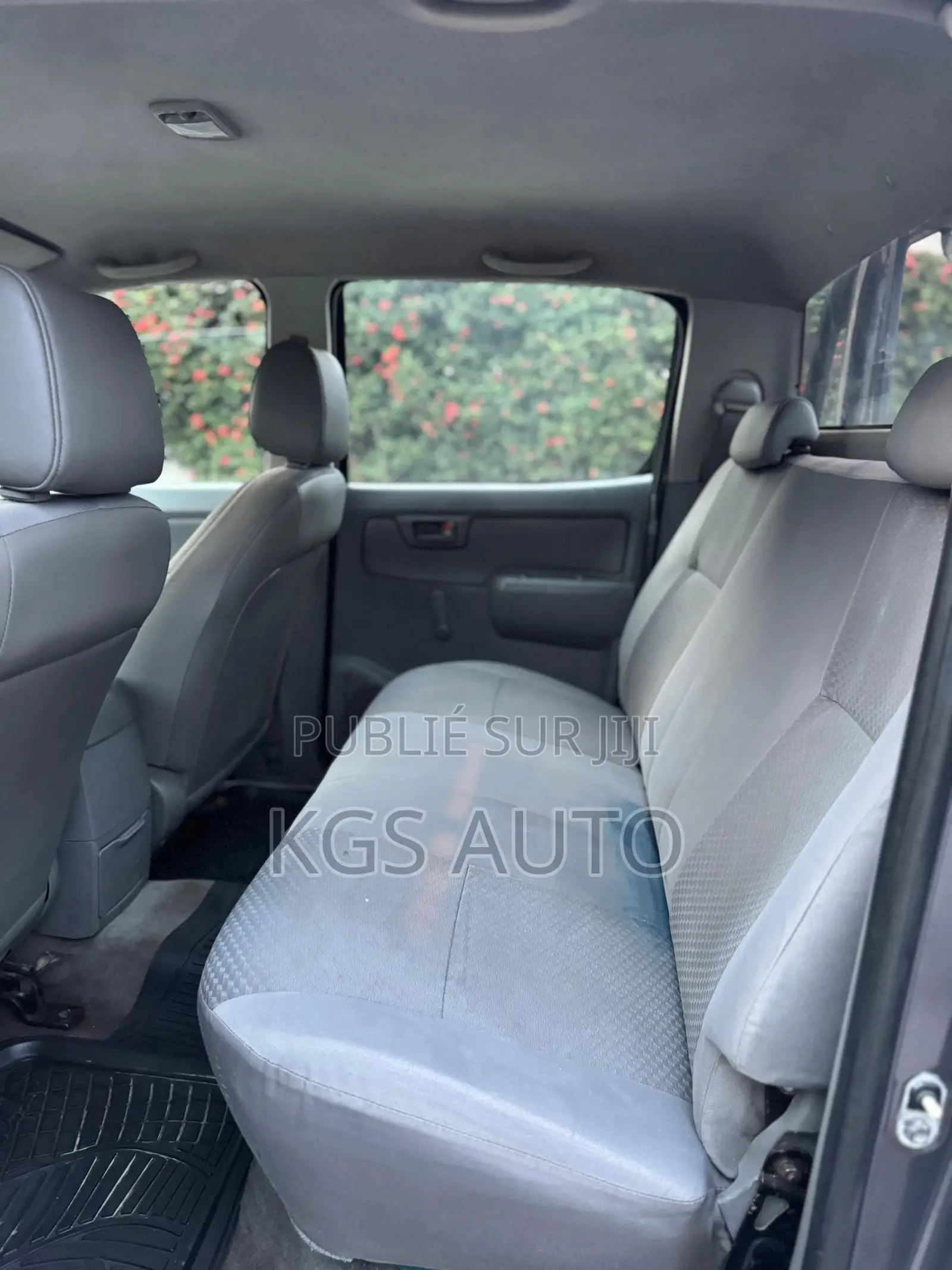 Toyota Hilux 2.5 D-4D 4X4 SRX 2010 Gris