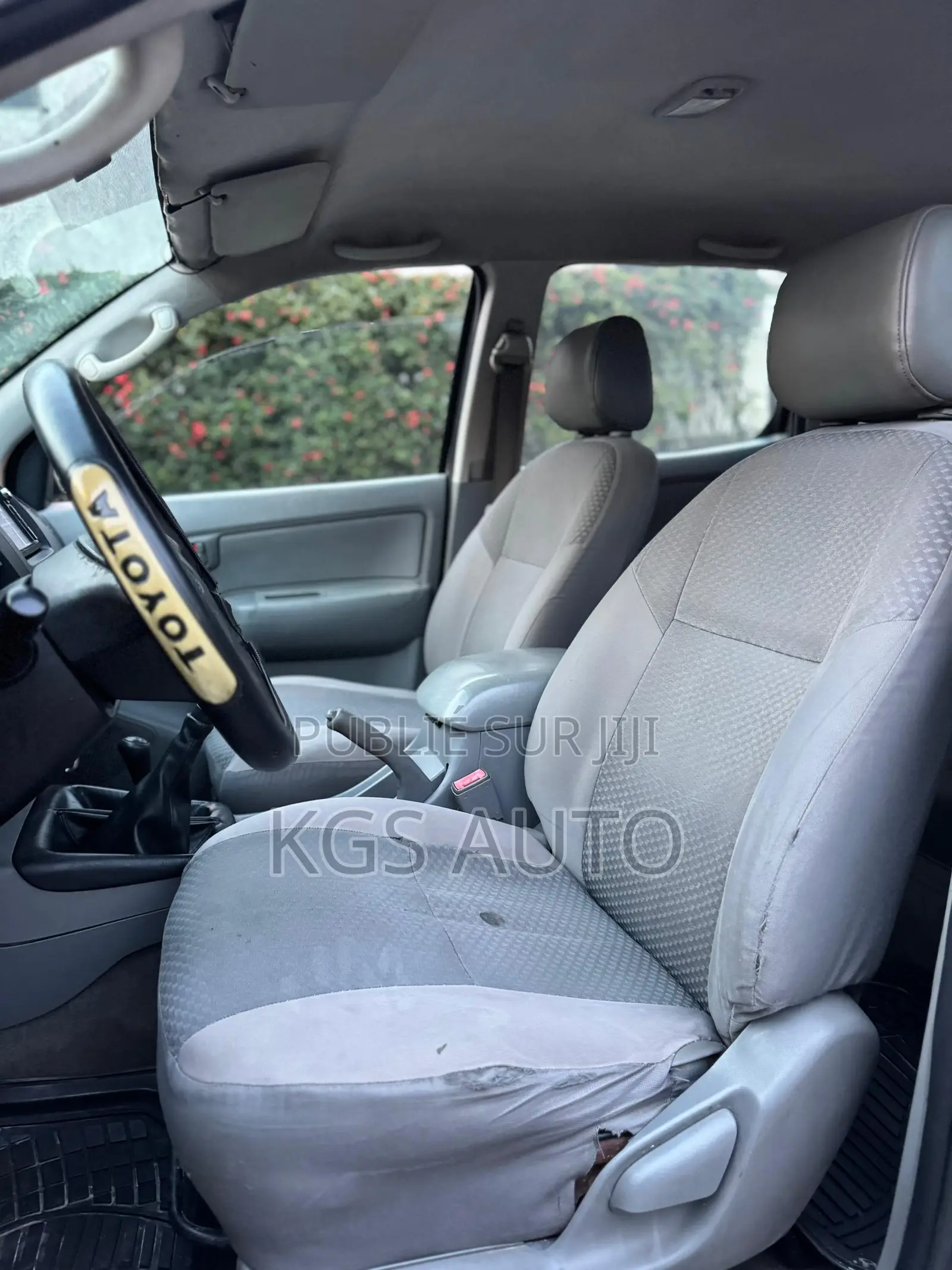 Toyota Hilux 2.5 D-4D 4X4 SRX 2010 Gris