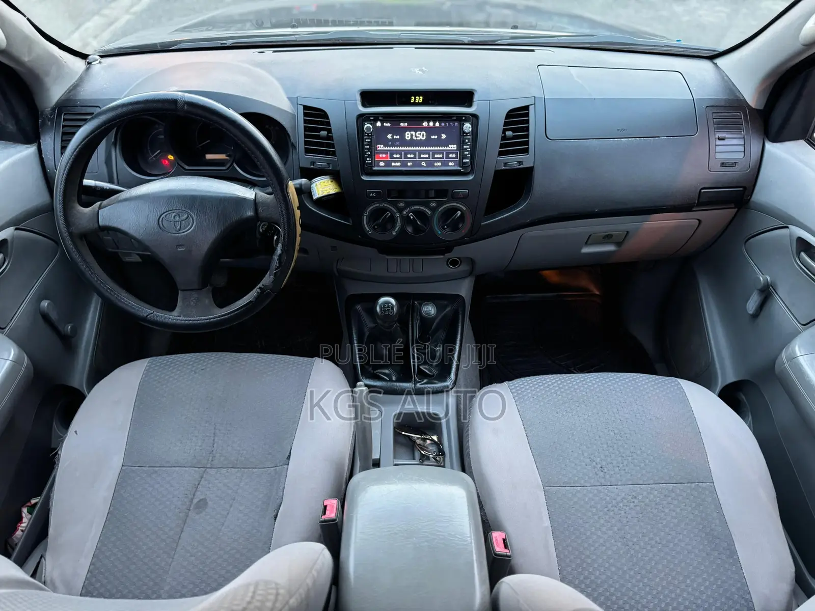 Toyota Hilux 2.5 D-4D 4X4 SRX 2010 Gris