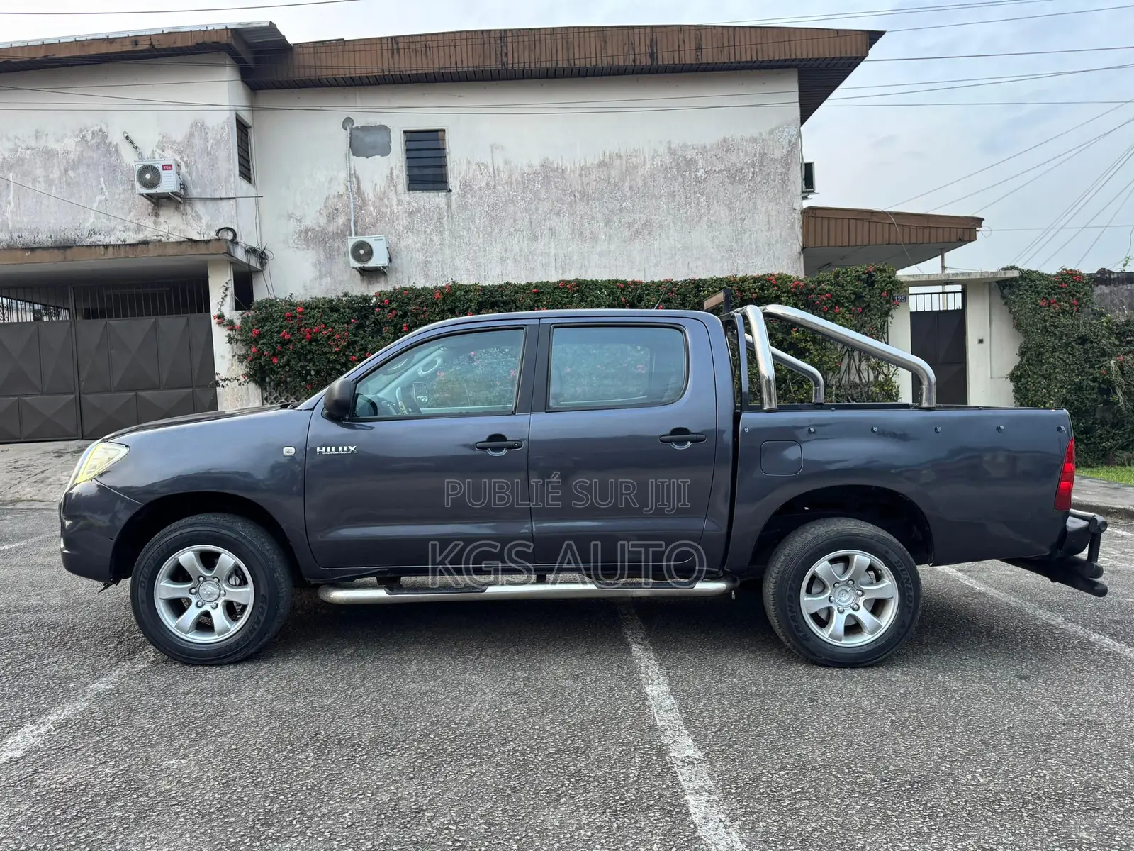 Toyota Hilux 2.5 D-4D 4X4 SRX 2010 Gris