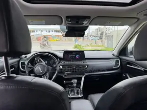 Kia Seltos 1.6 T-GDI 2021 Gris