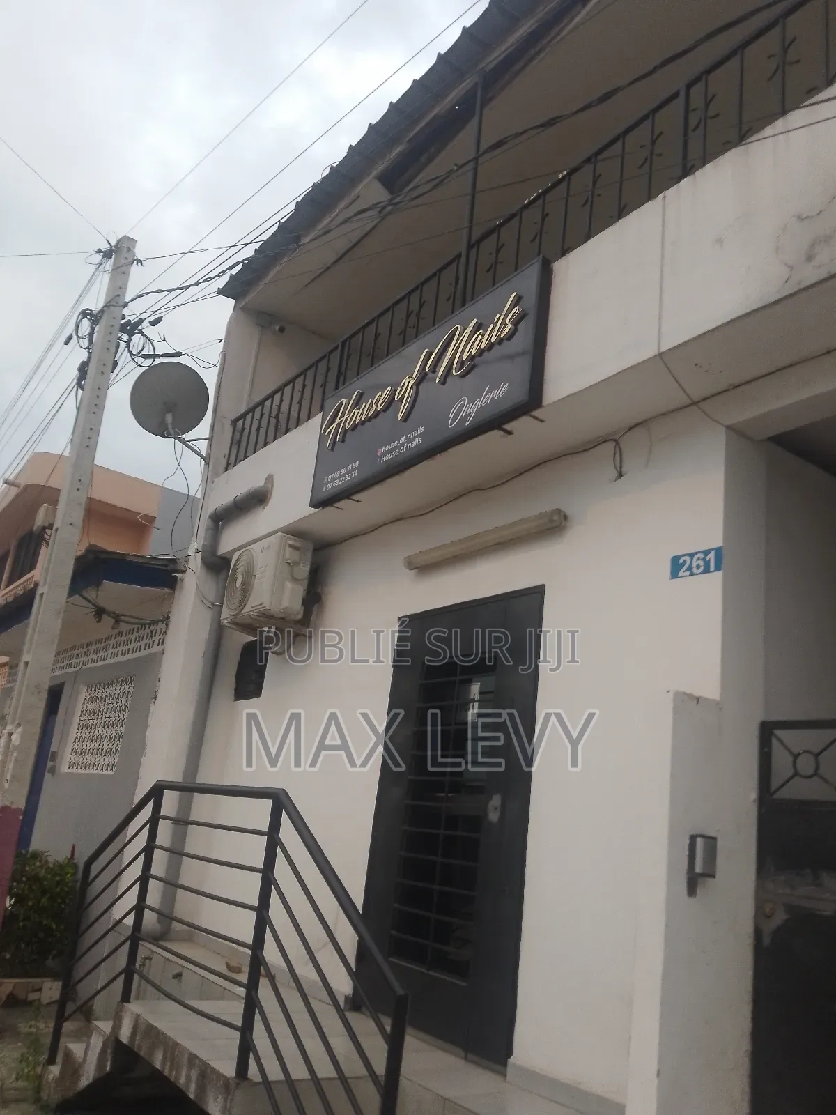 5chbre Duplex dans Levy Max, Cocody à Louer