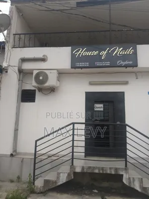 5chbre Duplex dans Levy Max, Cocody à Louer