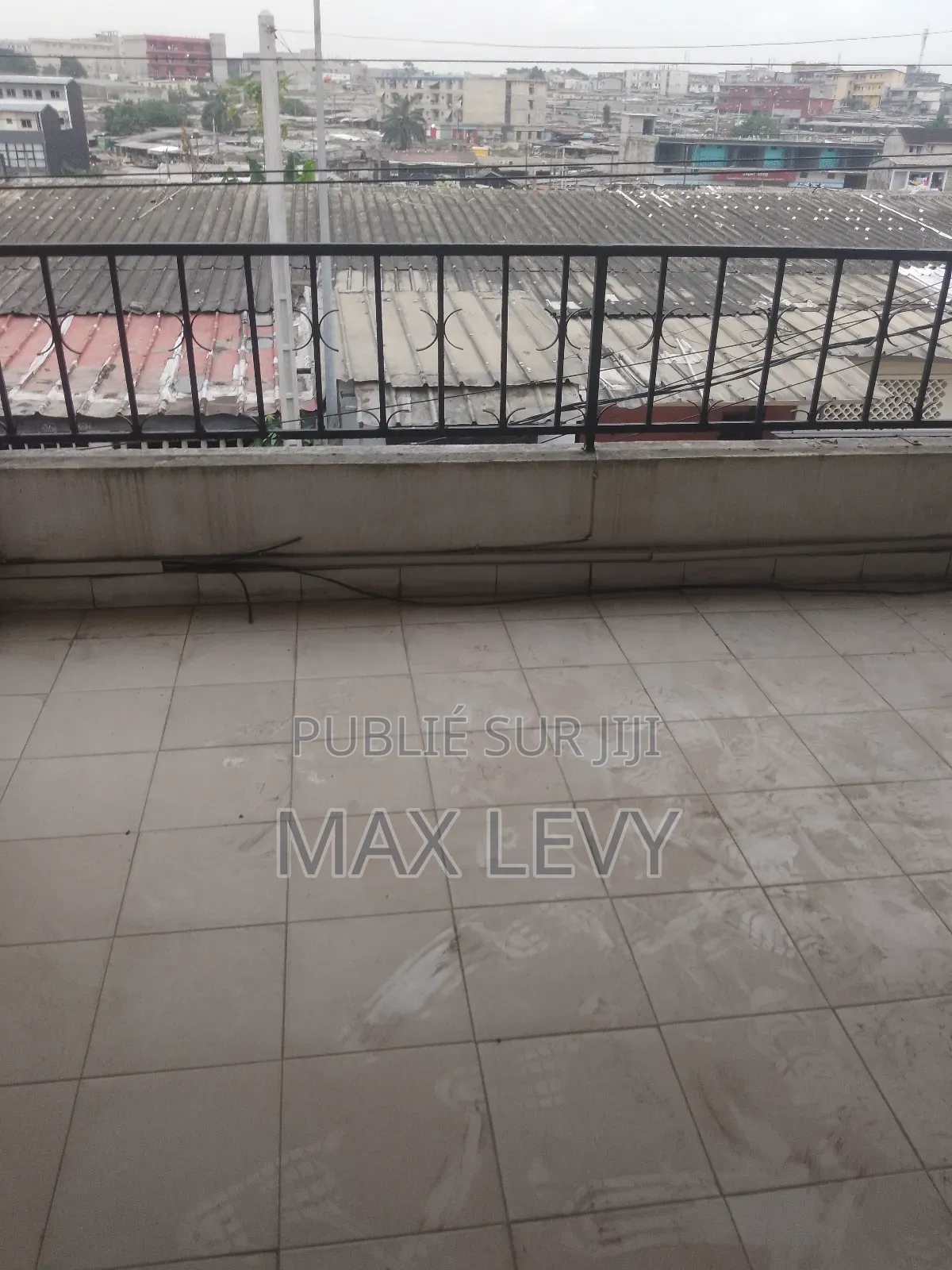 5chbre Duplex dans Levy Max, Cocody à Louer