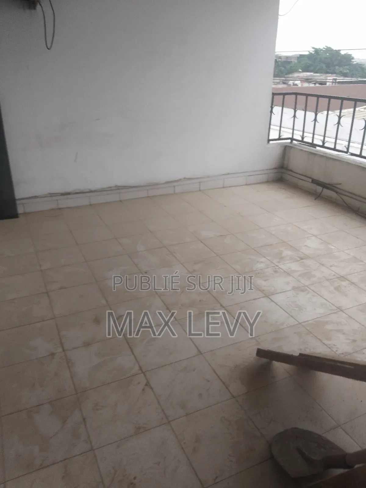 5chbre Duplex dans Levy Max, Cocody à Louer