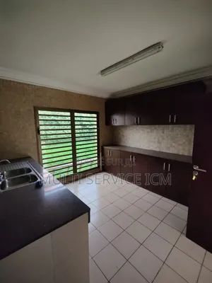 5chbre Duplex dans Ismaël Coulibaly, Cocody à Vendre