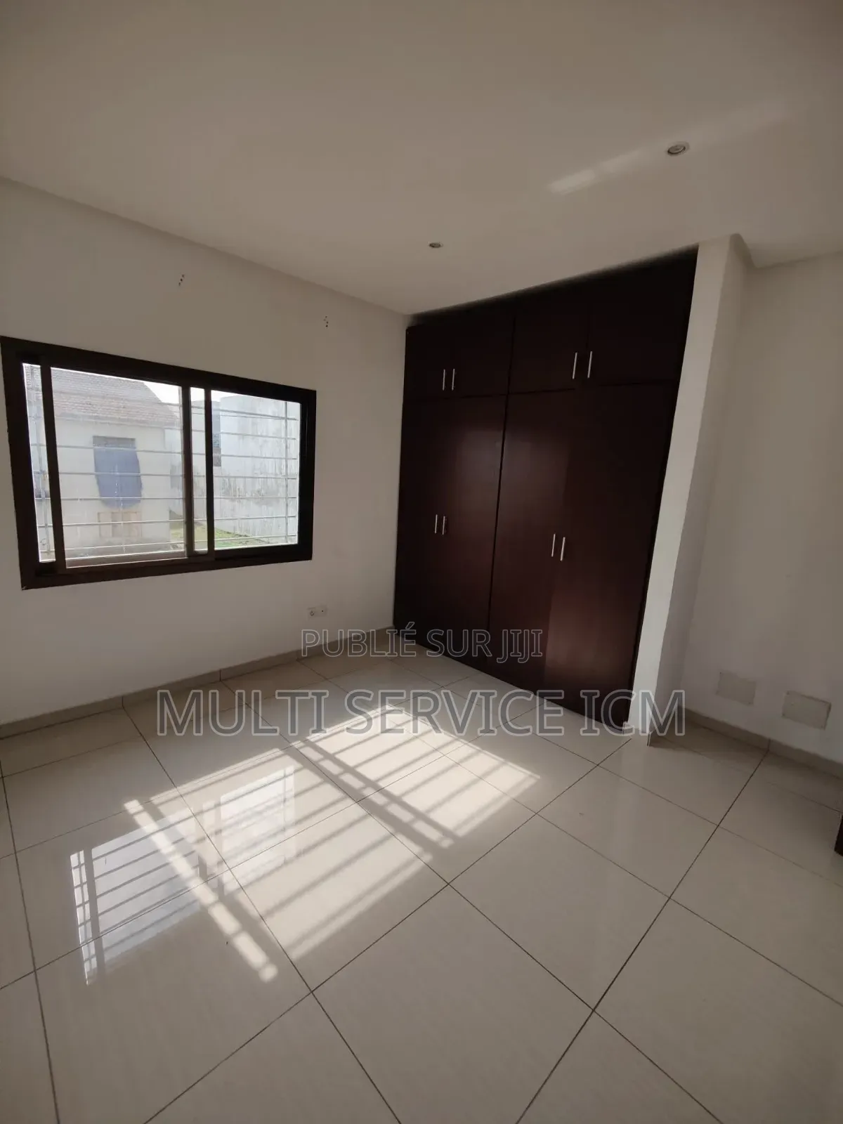 5chbre Duplex dans Ismaël Coulibaly, Cocody à Vendre