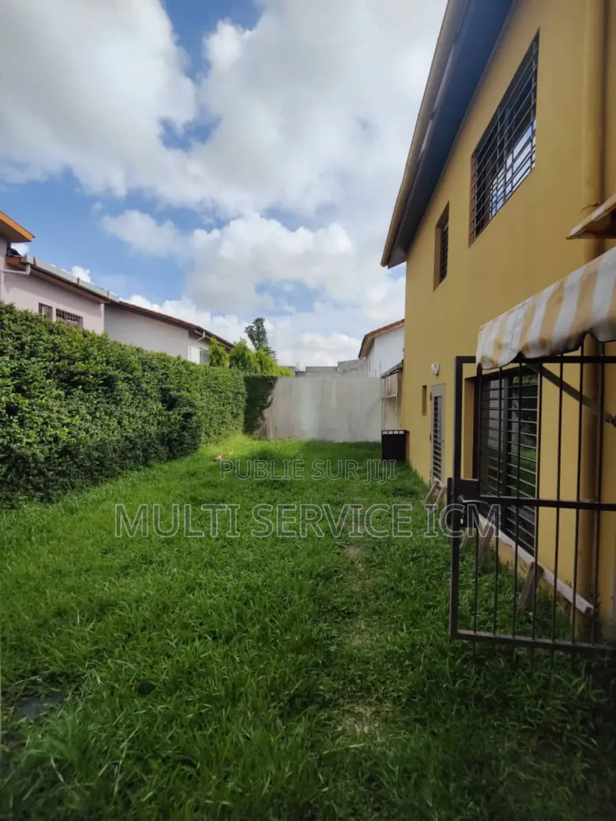 5chbre Duplex dans Ismaël Coulibaly, Cocody à Vendre