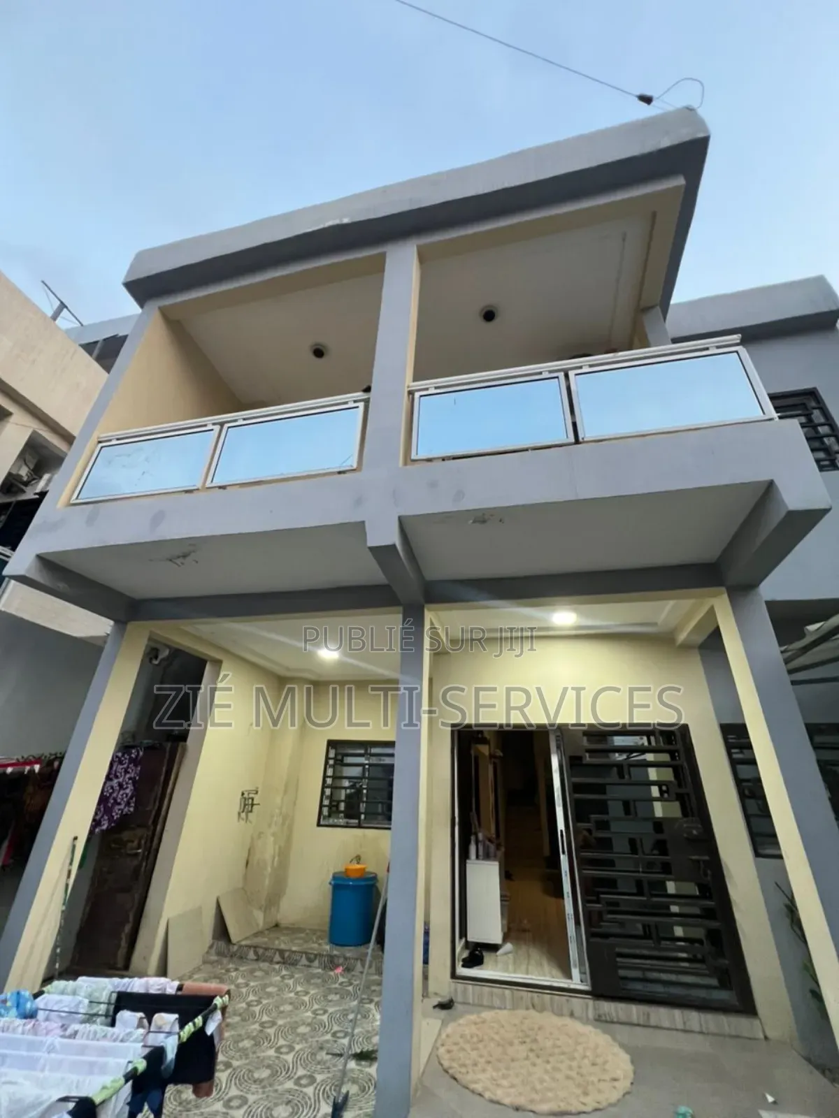 Furnished 5chbre Duplex dans Zié Multi-Service, Cocody à Vendre