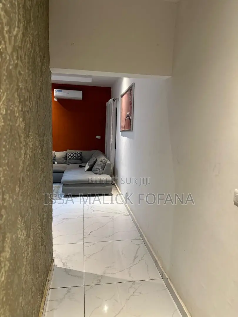 Furnished 1chbre Appartement dans Malick Fofana, Cocody à Louer
