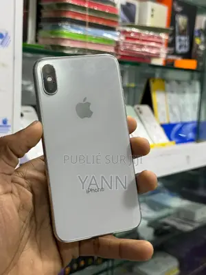 Photo - Apple iPhone X 64 GB Blanc