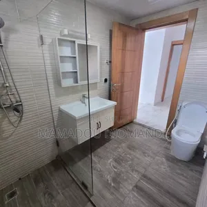 4chbre Maison dans Cocody à Louer