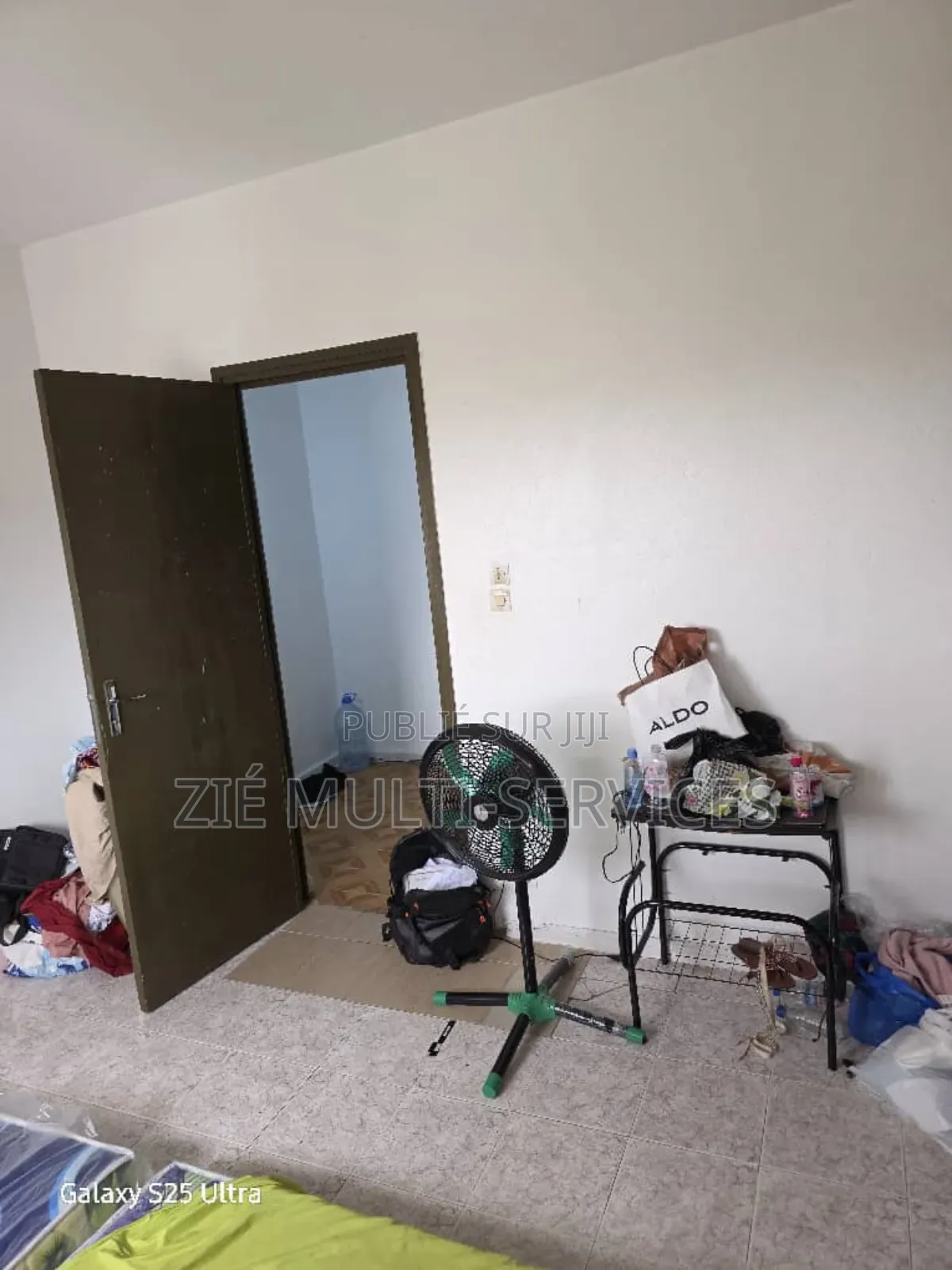 Furnished 5chbre Appartement dans Zié Multi-Service, Cocody à Vendre