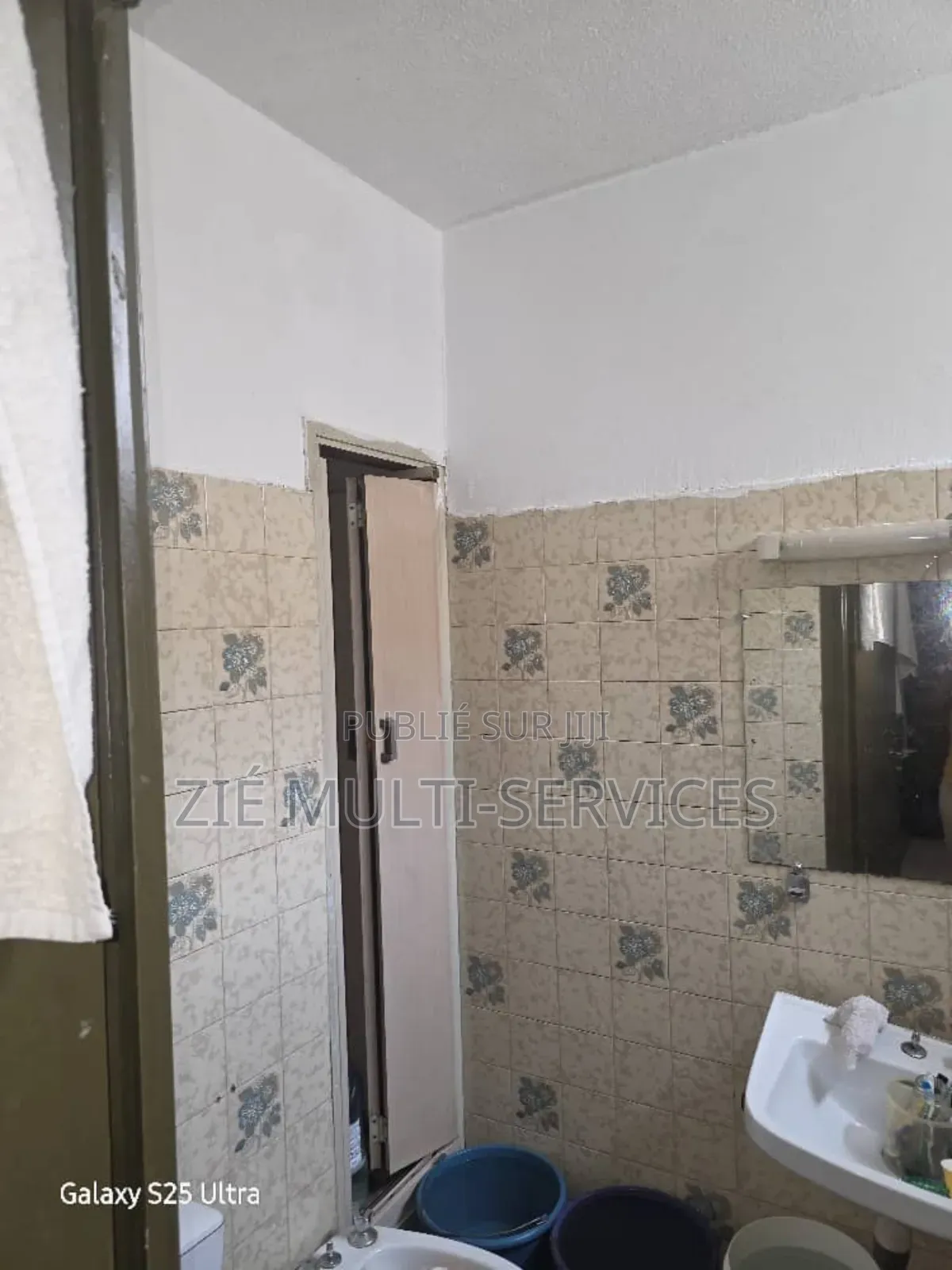 Furnished 5chbre Appartement dans Zié Multi-Service, Cocody à Vendre