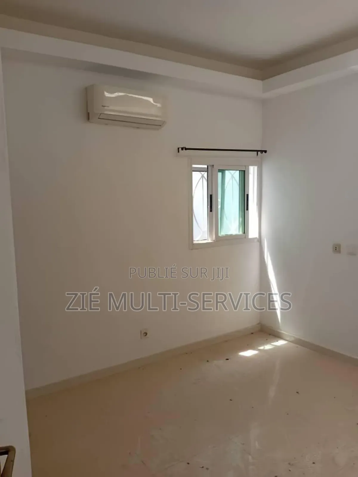 Furnished 4chbre Villa dans Zié Multi-Service, Cocody à Vendre