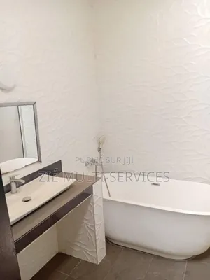 Furnished 4chbre Villa dans Zié Multi-Service, Cocody à Vendre