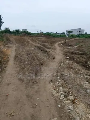 Photo - Accessible, Zone Habitable Terrain Plat Immédiatement