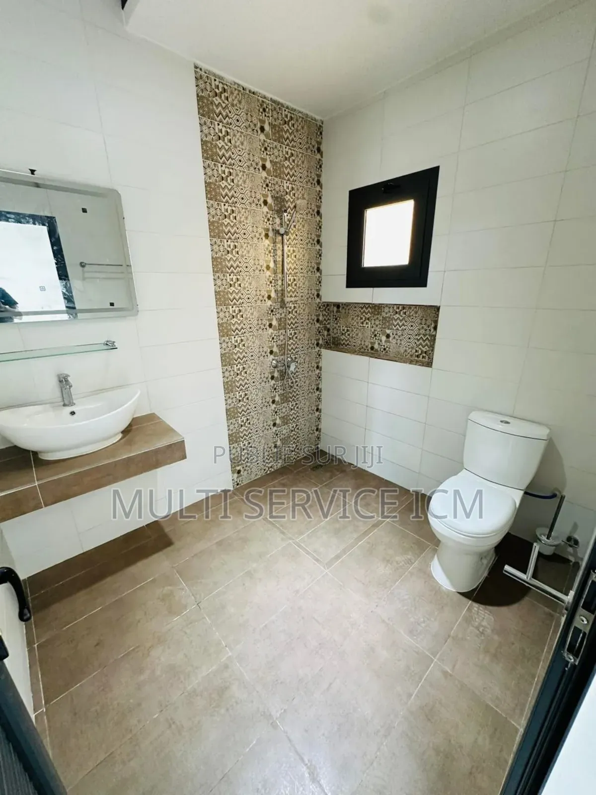 7chbre Duplex dans Ismaël Coulibaly, Cocody à Louer