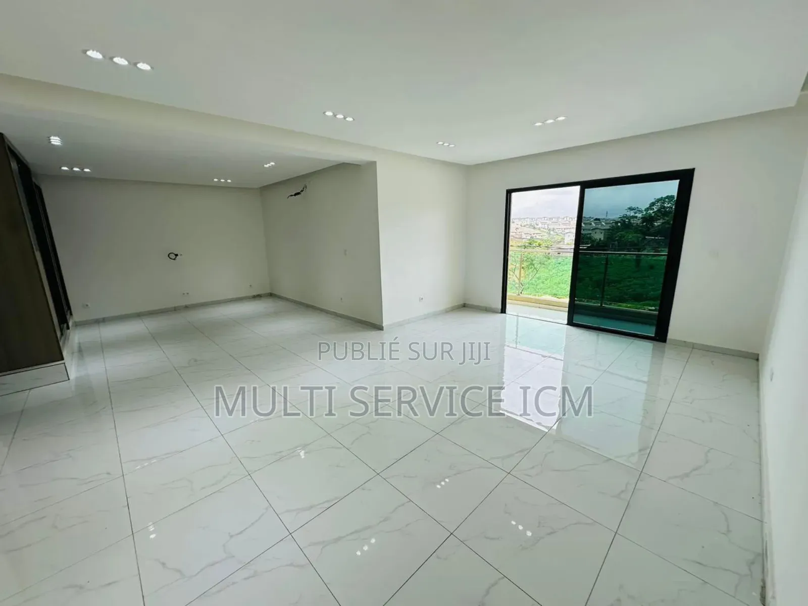 7chbre Duplex dans Ismaël Coulibaly, Cocody à Louer