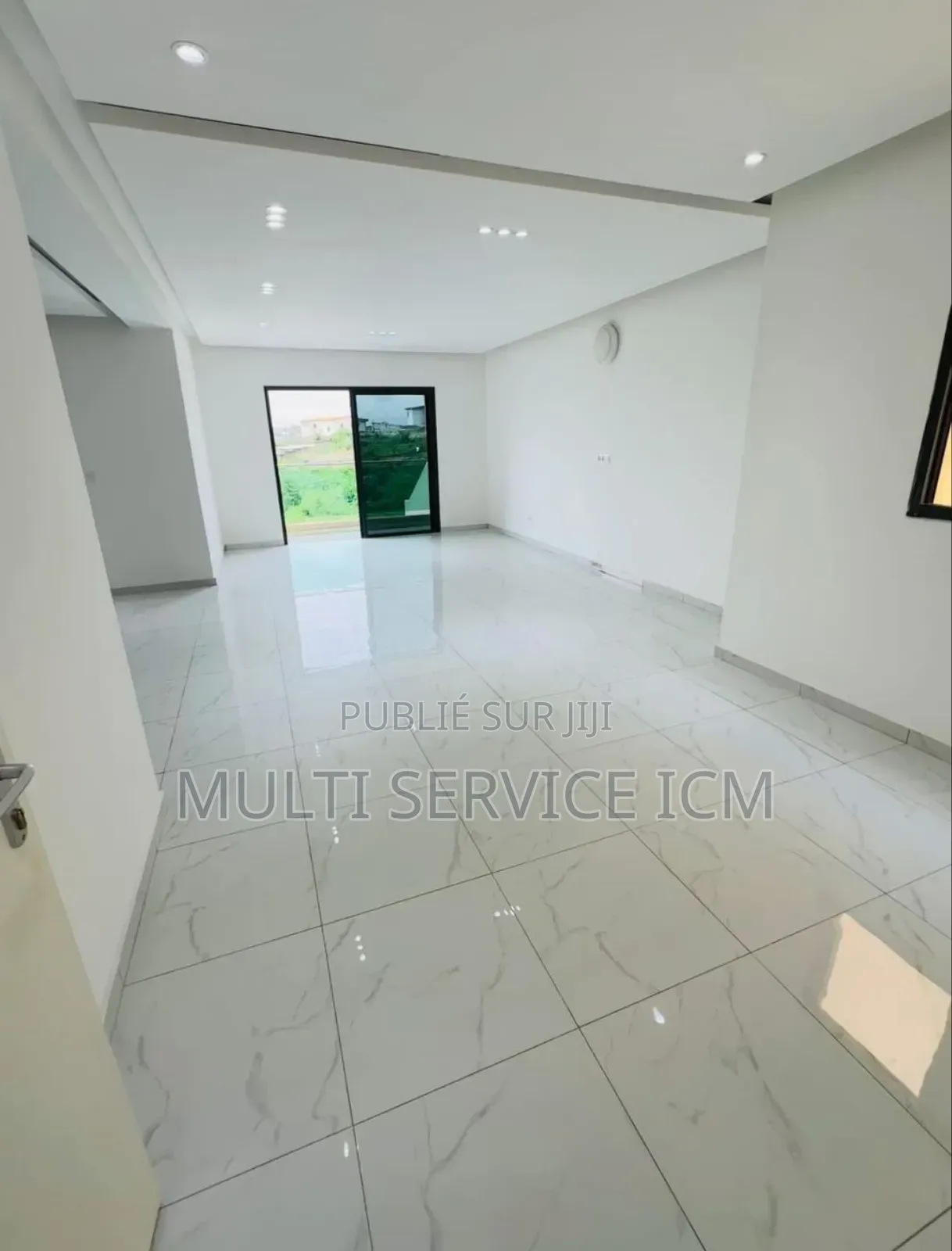 7chbre Duplex dans Ismaël Coulibaly, Cocody à Louer