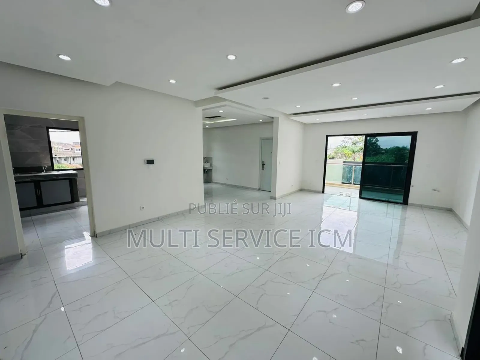 7chbre Duplex dans Ismaël Coulibaly, Cocody à Louer