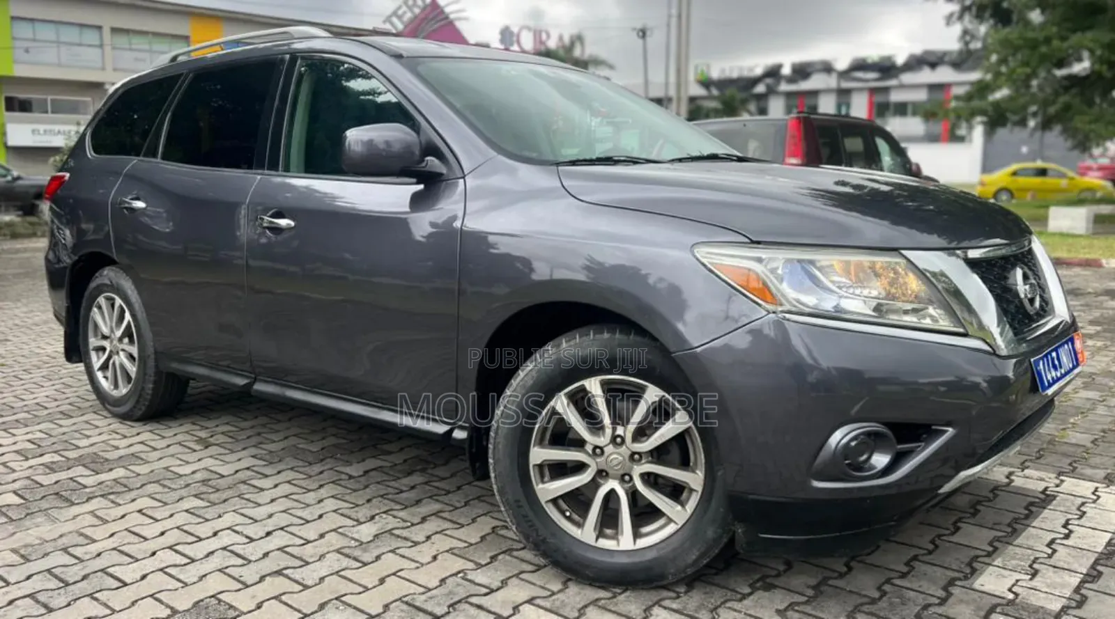 Nissan Pathfinder 2016 Gris