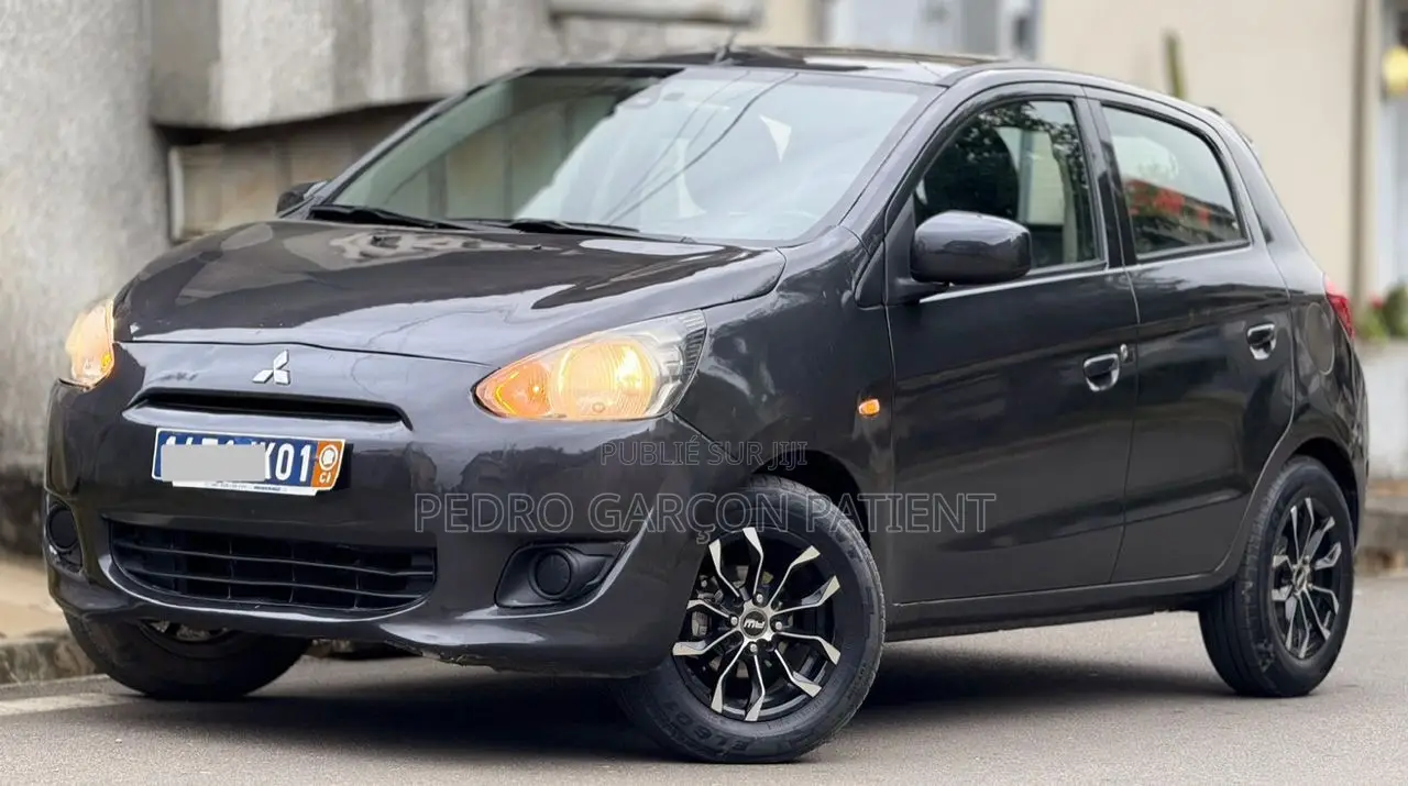 Mitsubishi Mirage 2015 Noir