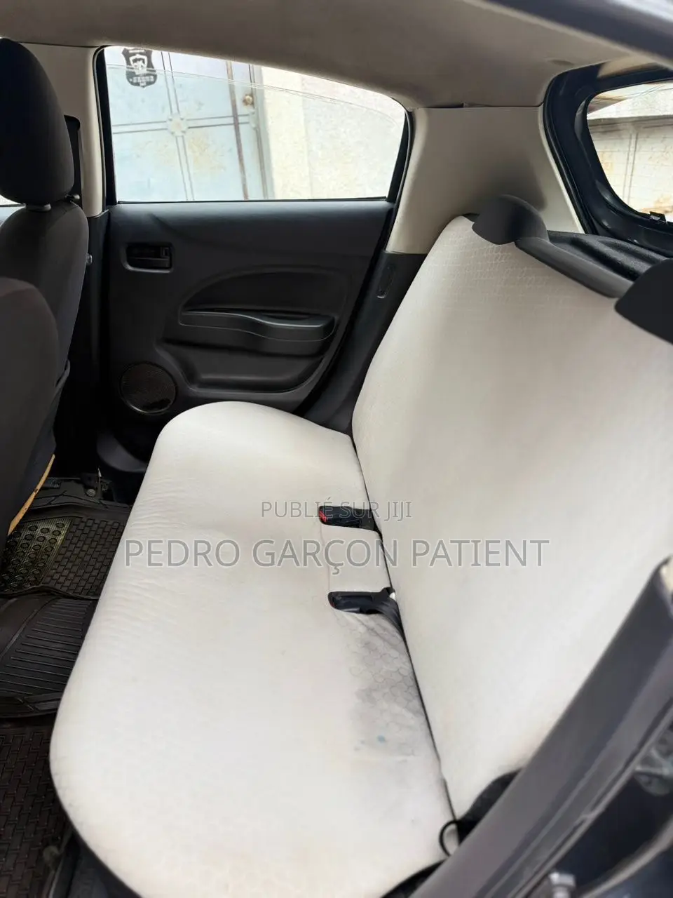 Mitsubishi Mirage 2015 Noir